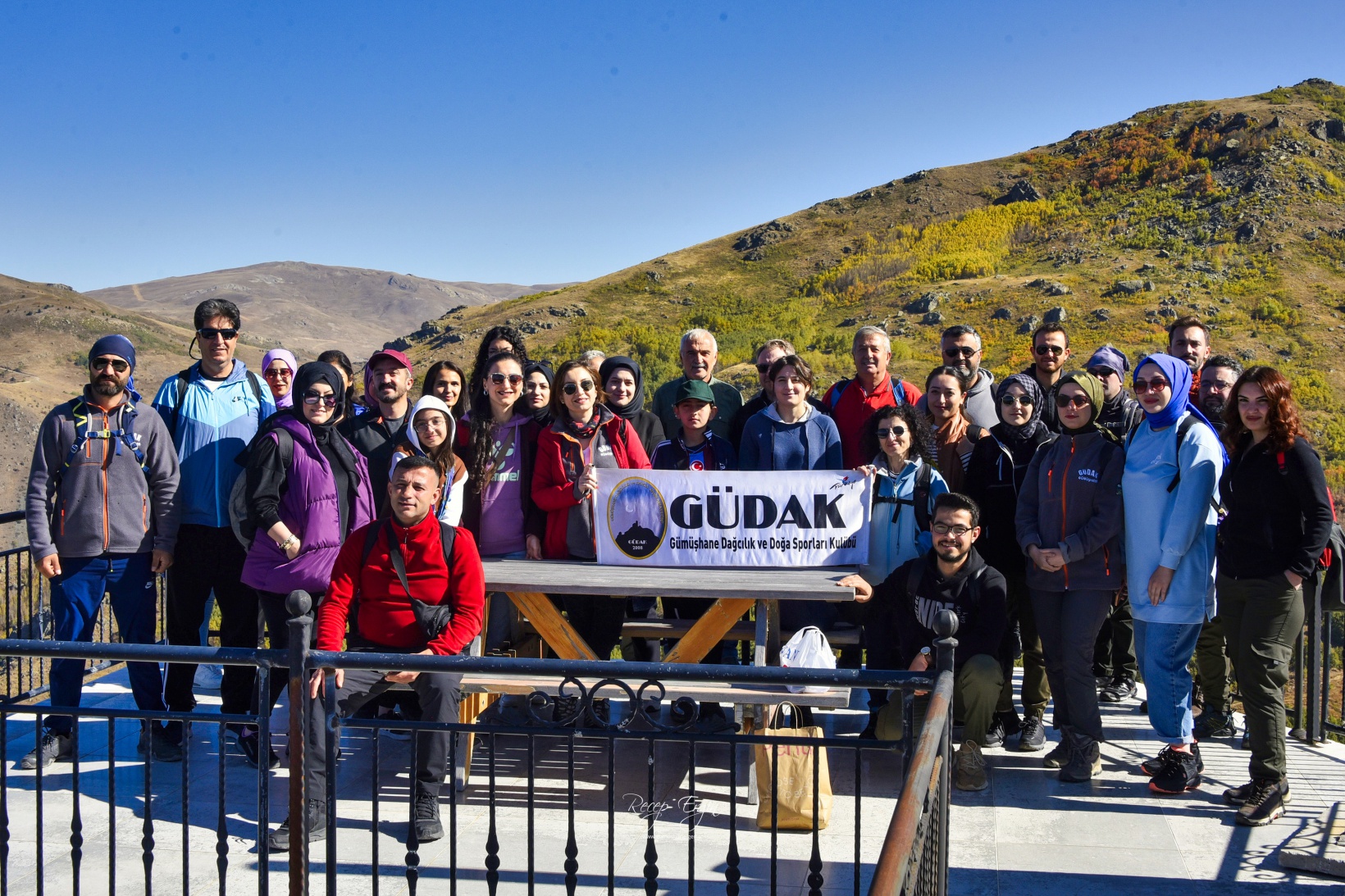 Gümüşhane'de doğa tutkunları sonbaharın keyfini çıkarıyor 6