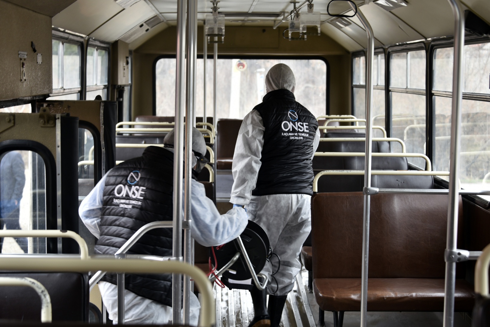 Gümüşhane’de toplu taşıma araçları dezenfekte ediliyor 7