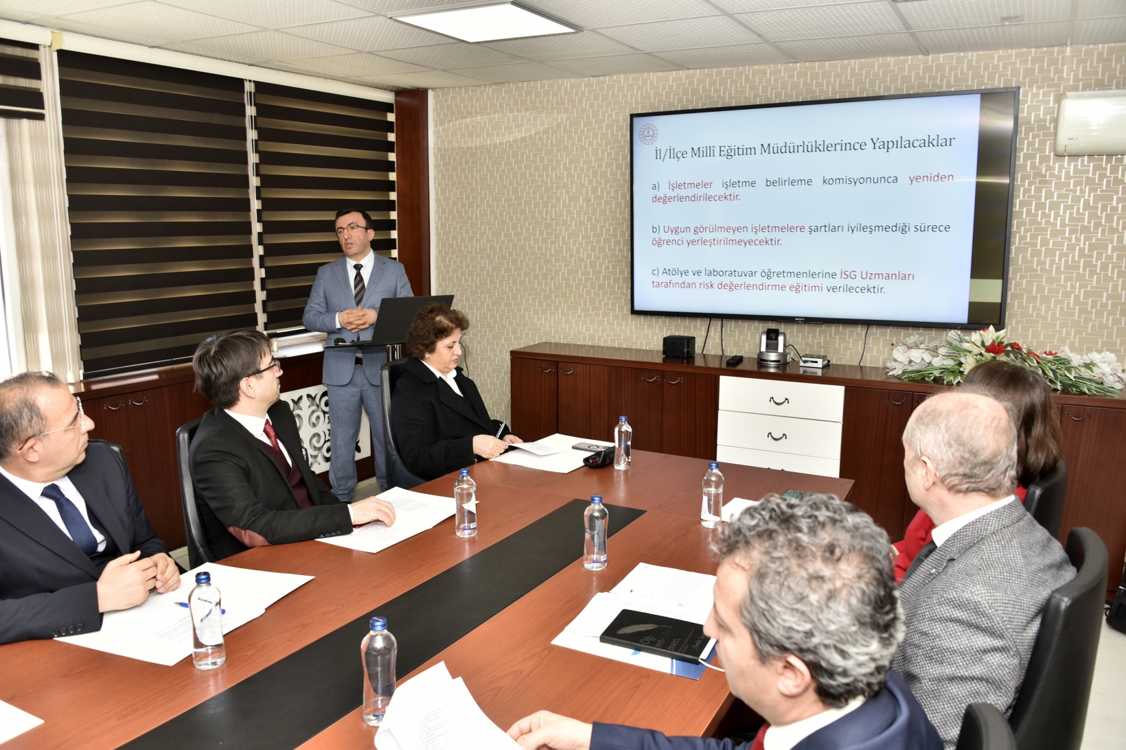 Gümüşhane Valisi Alper Tanrısever’den mesleki eğitim çağrısı 3