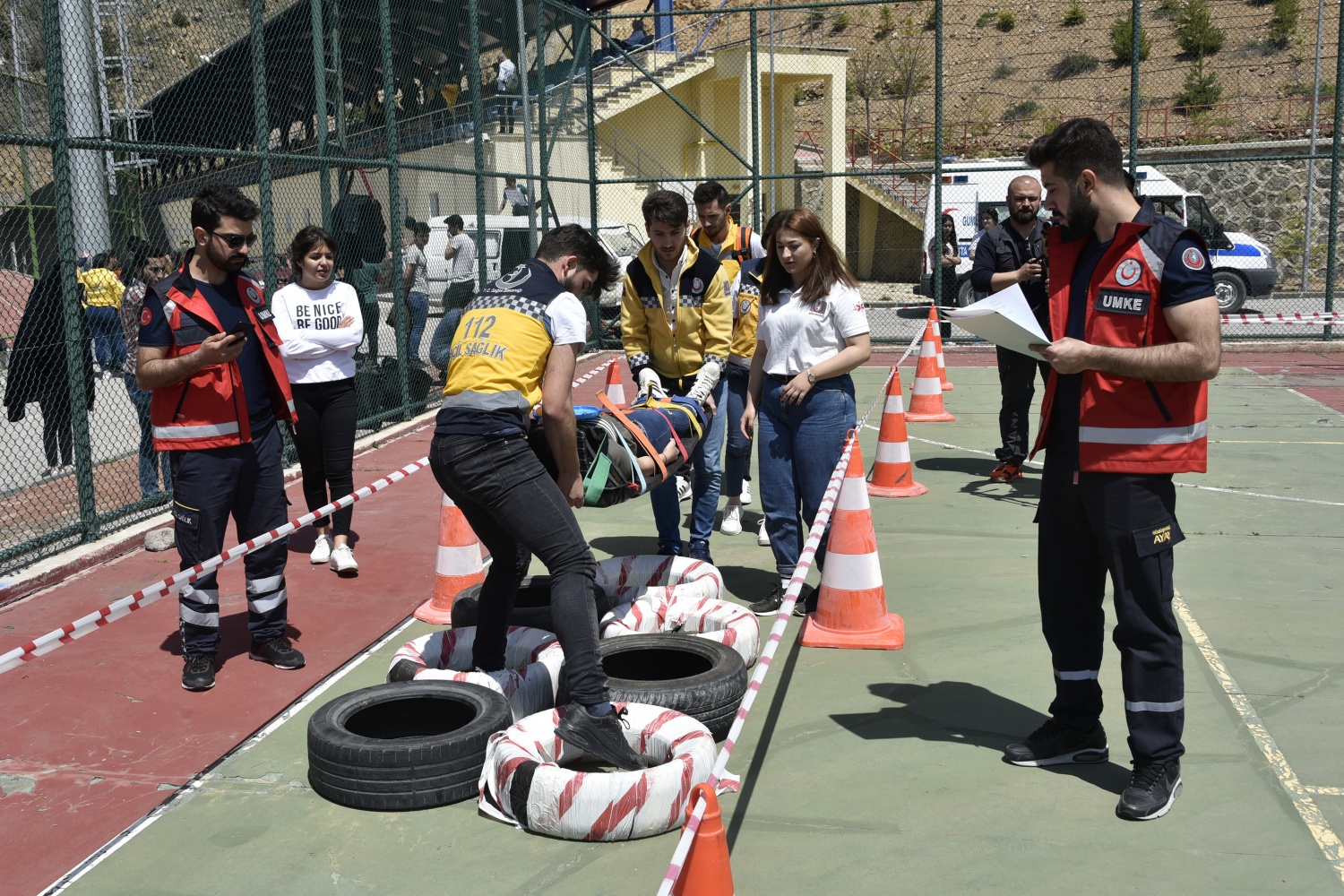 Gümüşhane’de öğrencilerden nefes kesen tatbikat 13