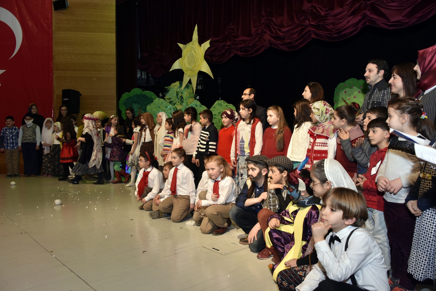 Minikler masal anlattı, büyükler dinledi 15