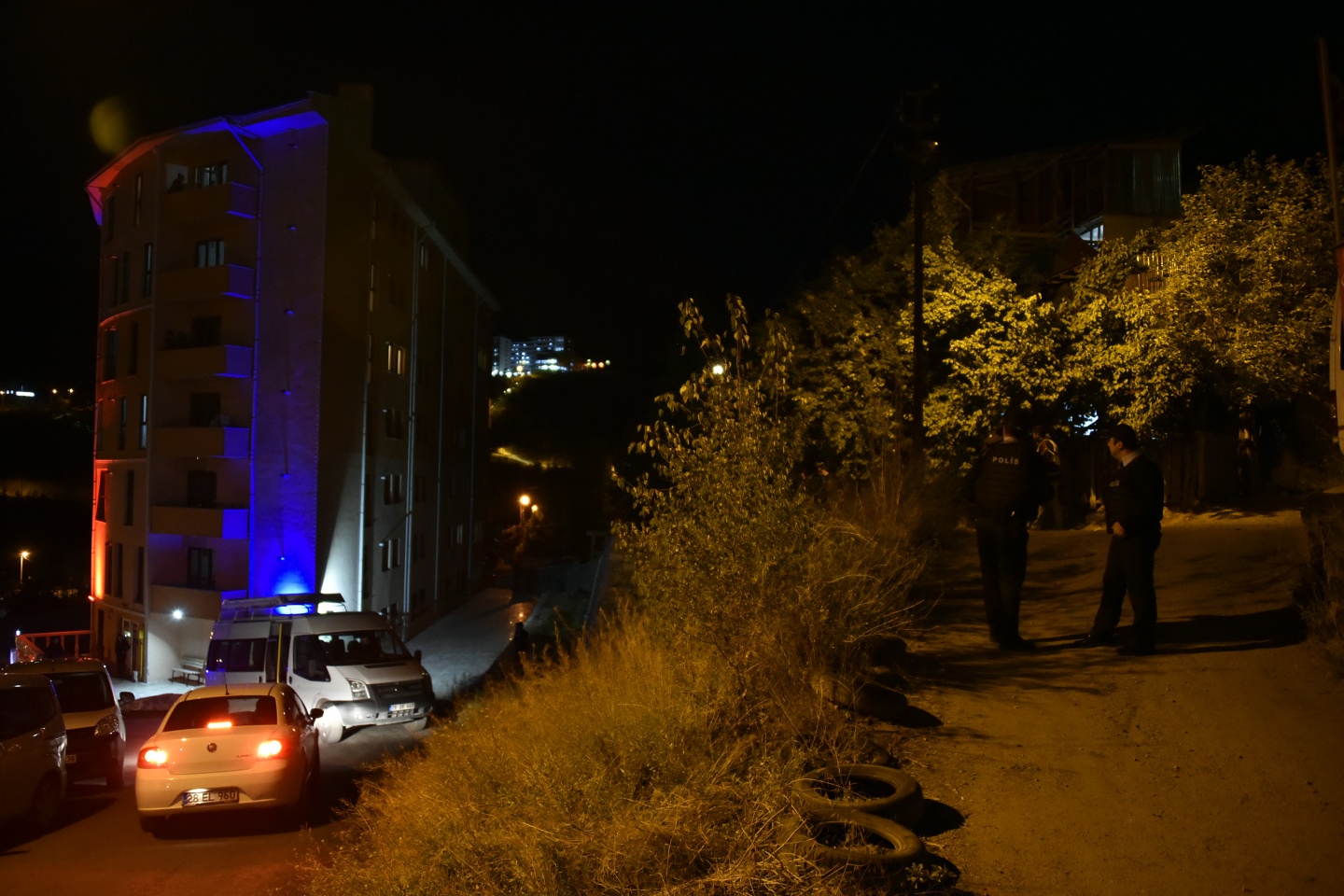 Gümüşhane’de cinnet getiren baba 3 oğlunu vurdu 3