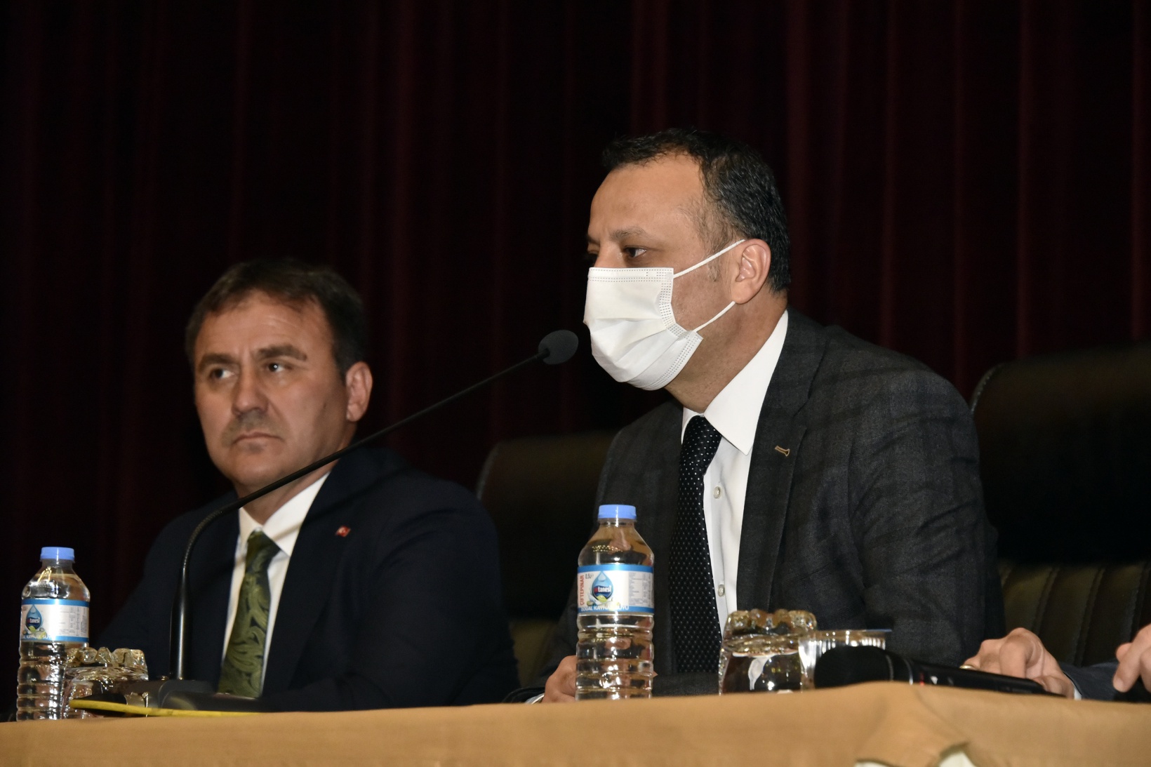 Vali Taşbilek muhtarlarla bir araya geldi 4