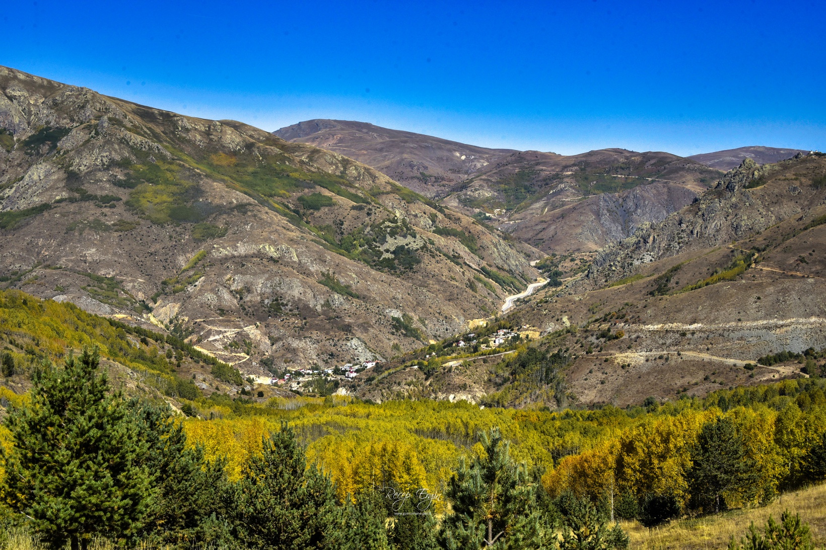 Gümüşhane'de doğa tutkunları sonbaharın keyfini çıkarıyor 41