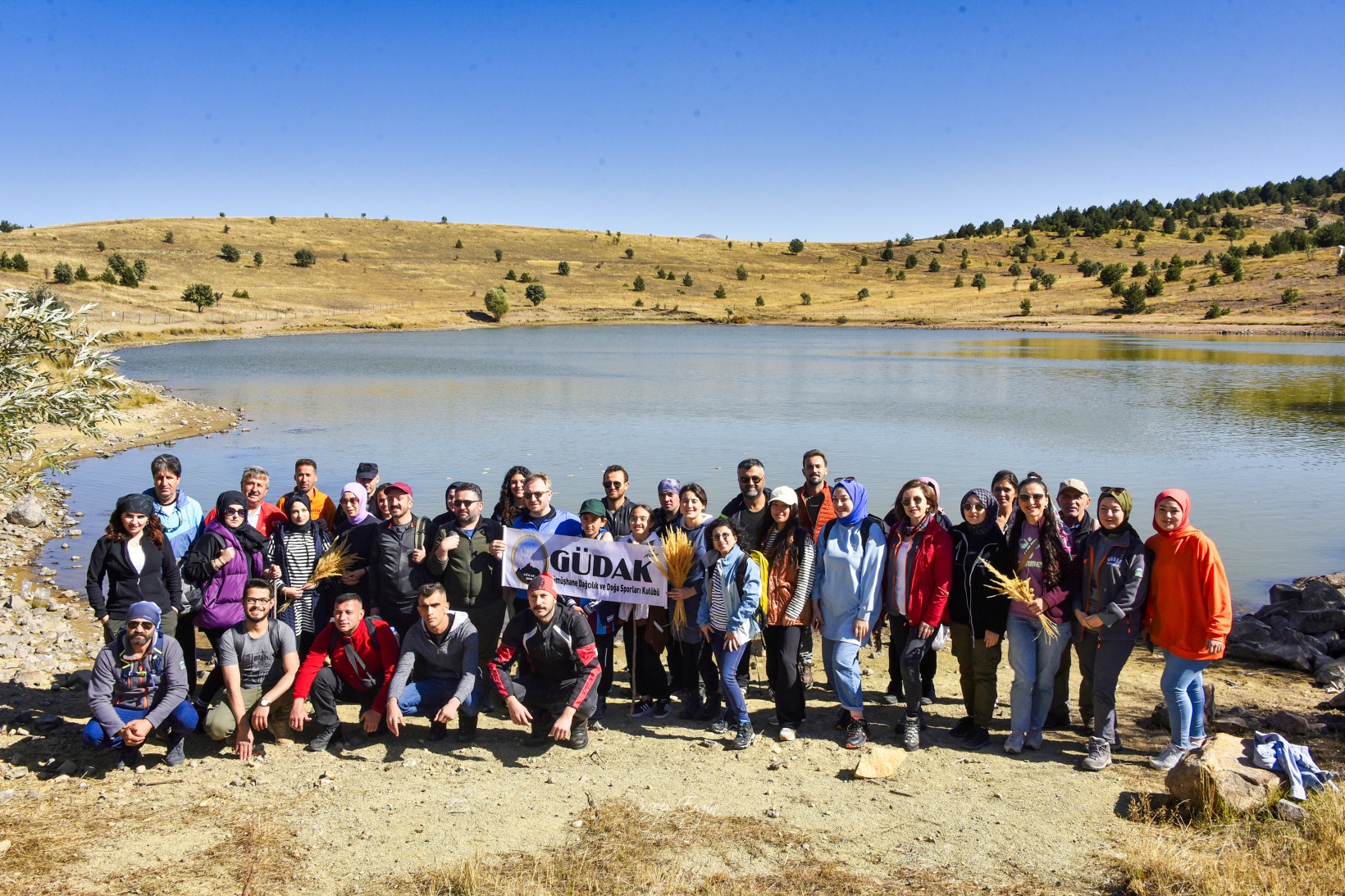 Gümüşhane'de doğa tutkunları sonbaharın keyfini çıkarıyor 42