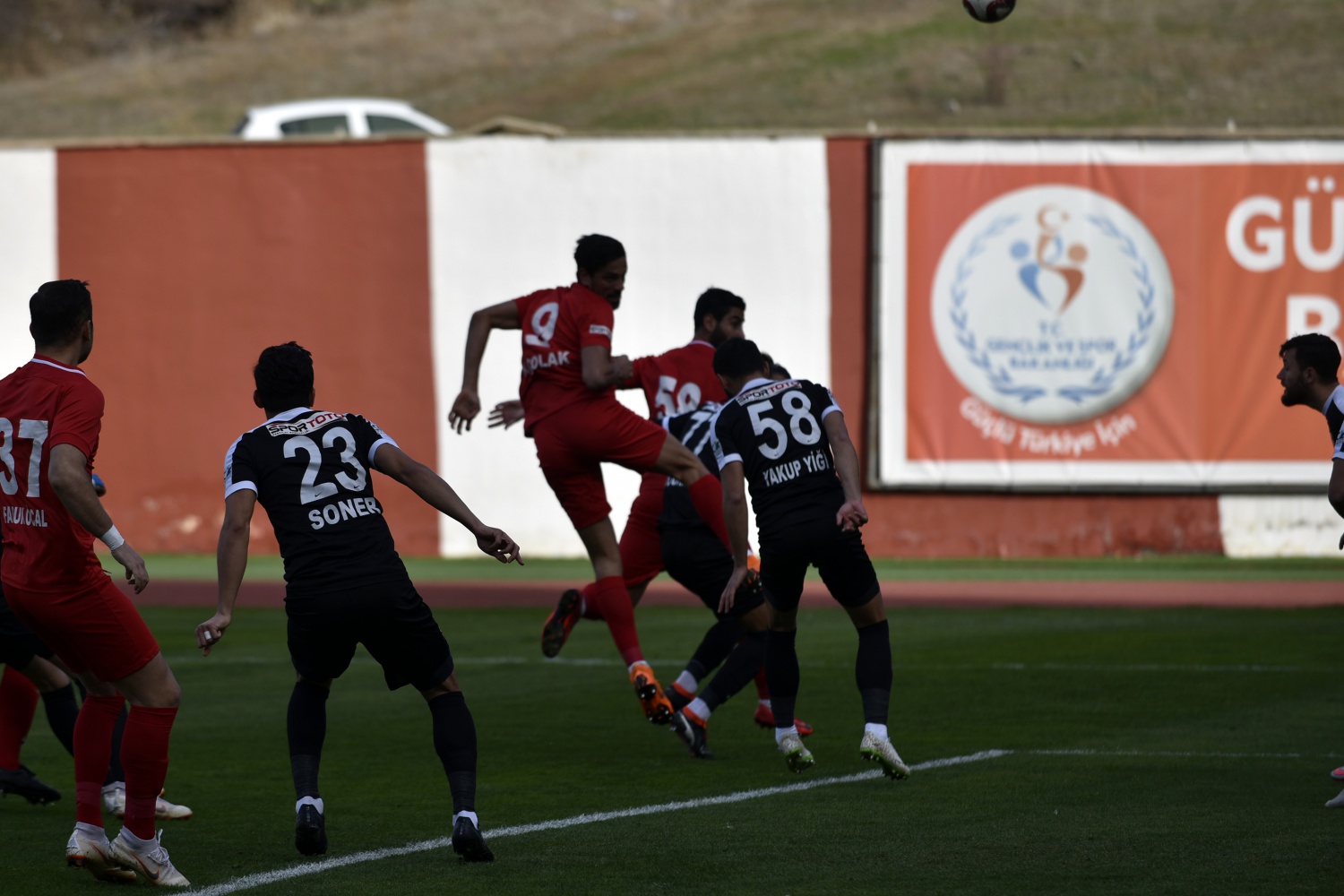 Gümüş kayıplarda: 1-2 12