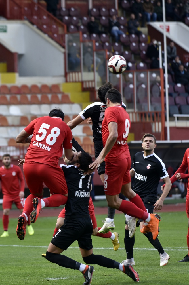 Gümüş kayıplarda: 1-2 13