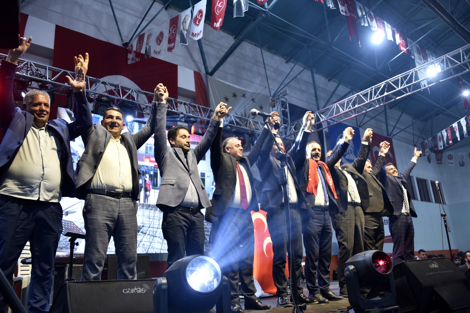 MHP’den aday tanıtım toplantısı 48