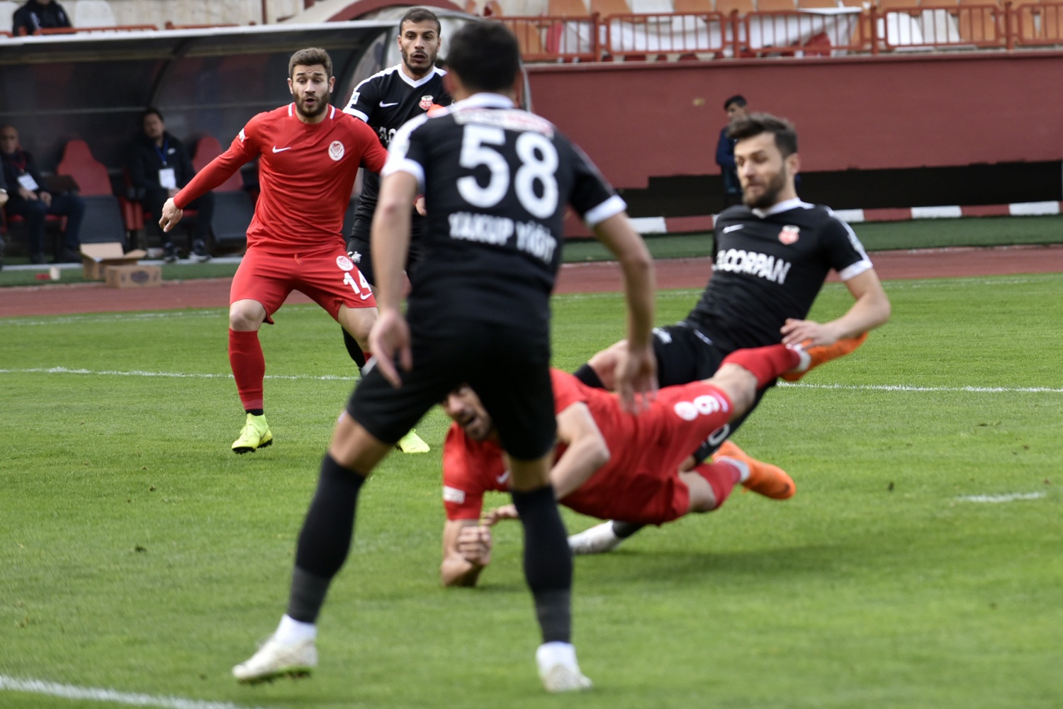 Gümüş kayıplarda: 1-2 22