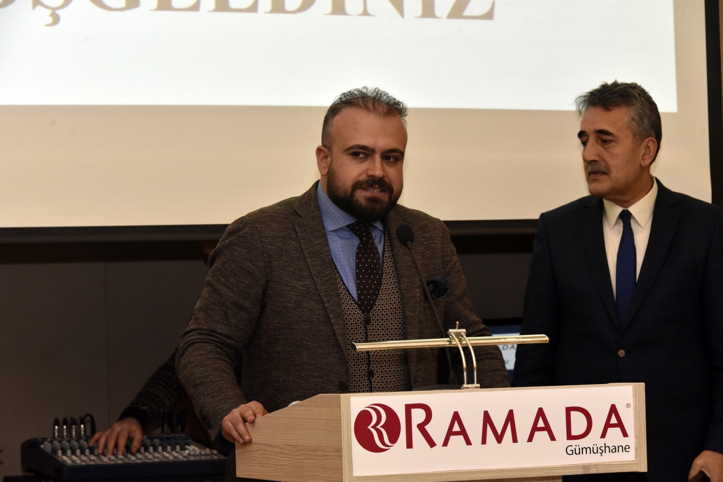 Gazeteciler ve İdareciler günü kutlandı 10