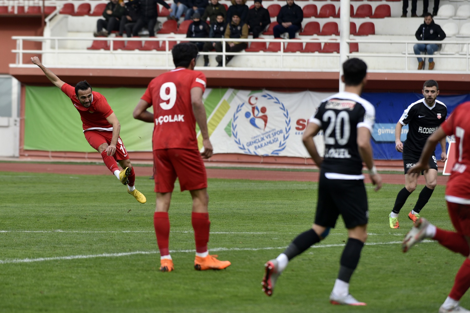 Gümüş kayıplarda: 1-2 54