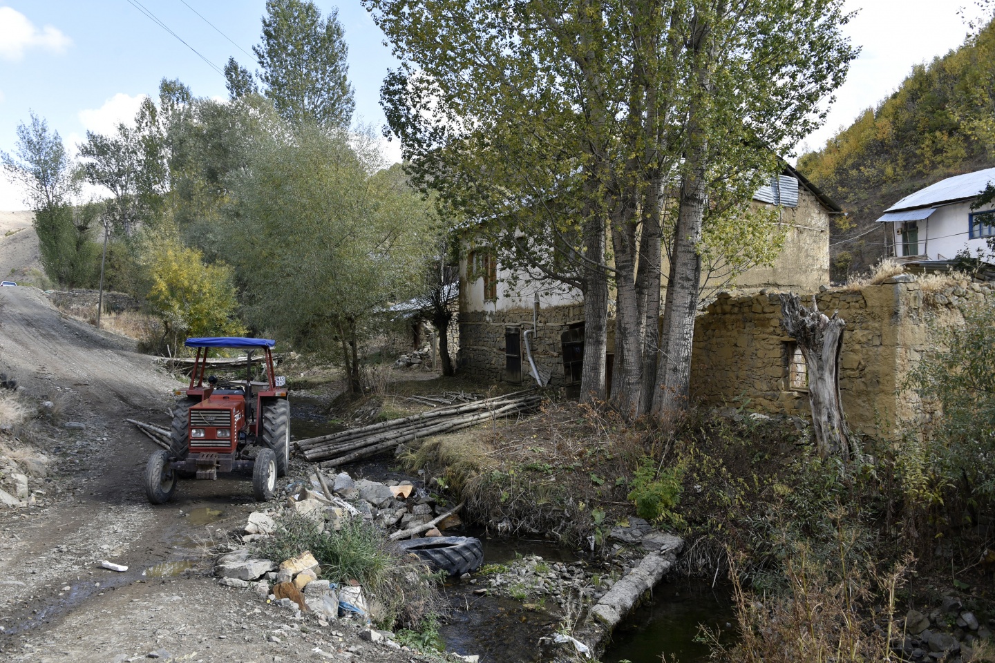 Gümüşhane’de afet riski köy naklettirdi 2