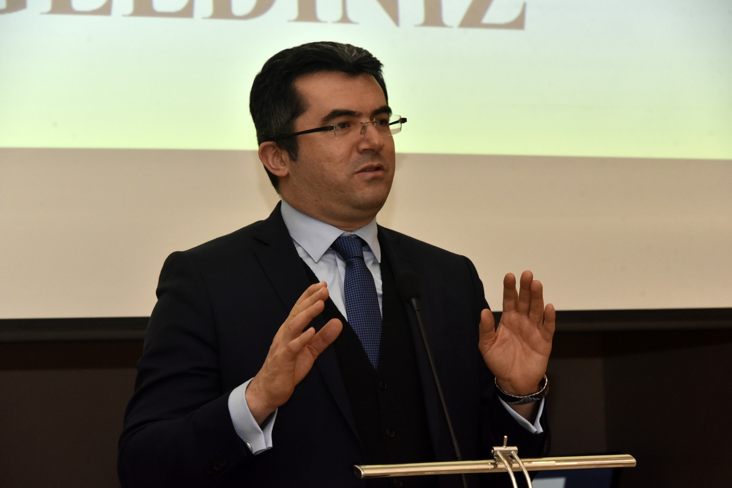 Gazeteciler ve İdareciler günü kutlandı 26