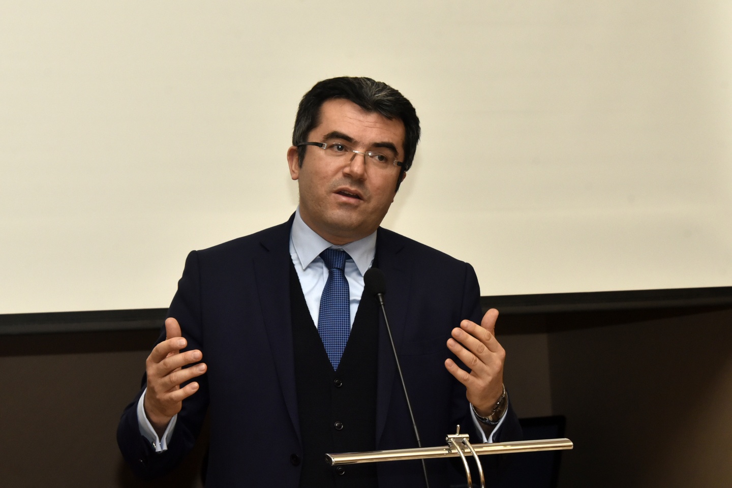 Gazeteciler ve İdareciler günü kutlandı 22