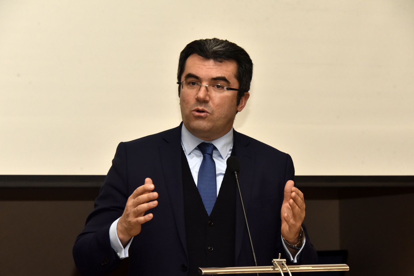 Gazeteciler ve İdareciler günü kutlandı 25