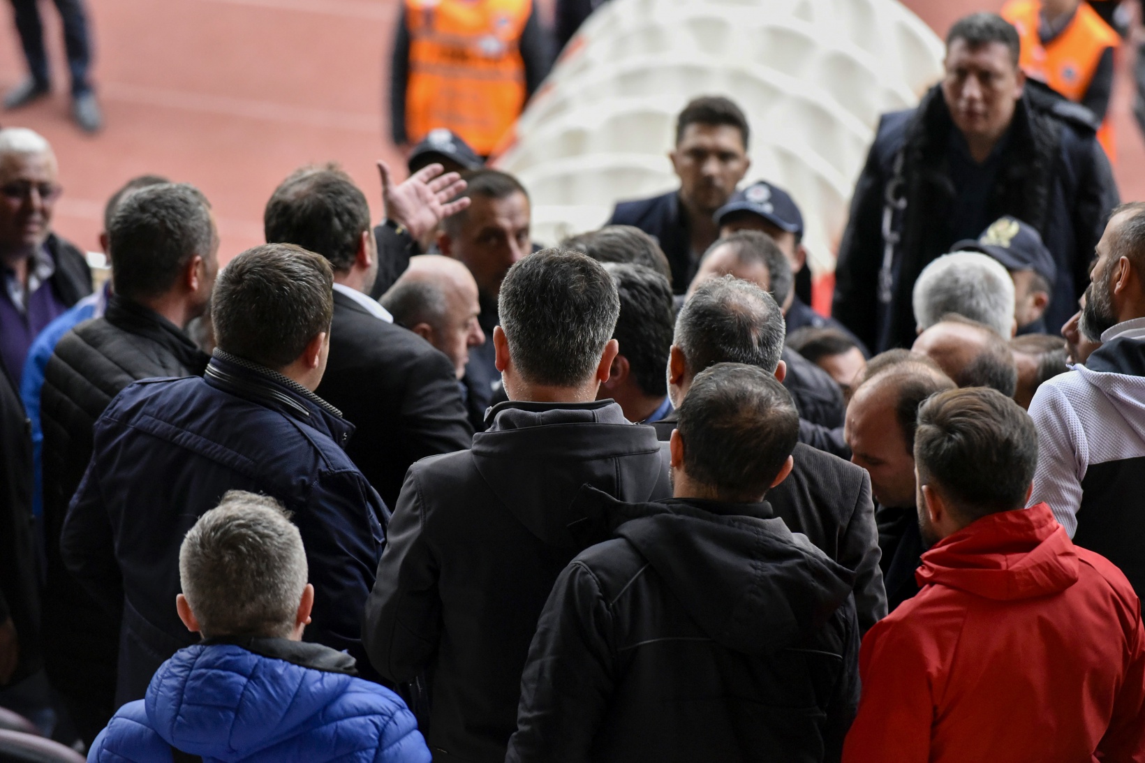 Gümüşhane’de arbede anı kameralarda 2