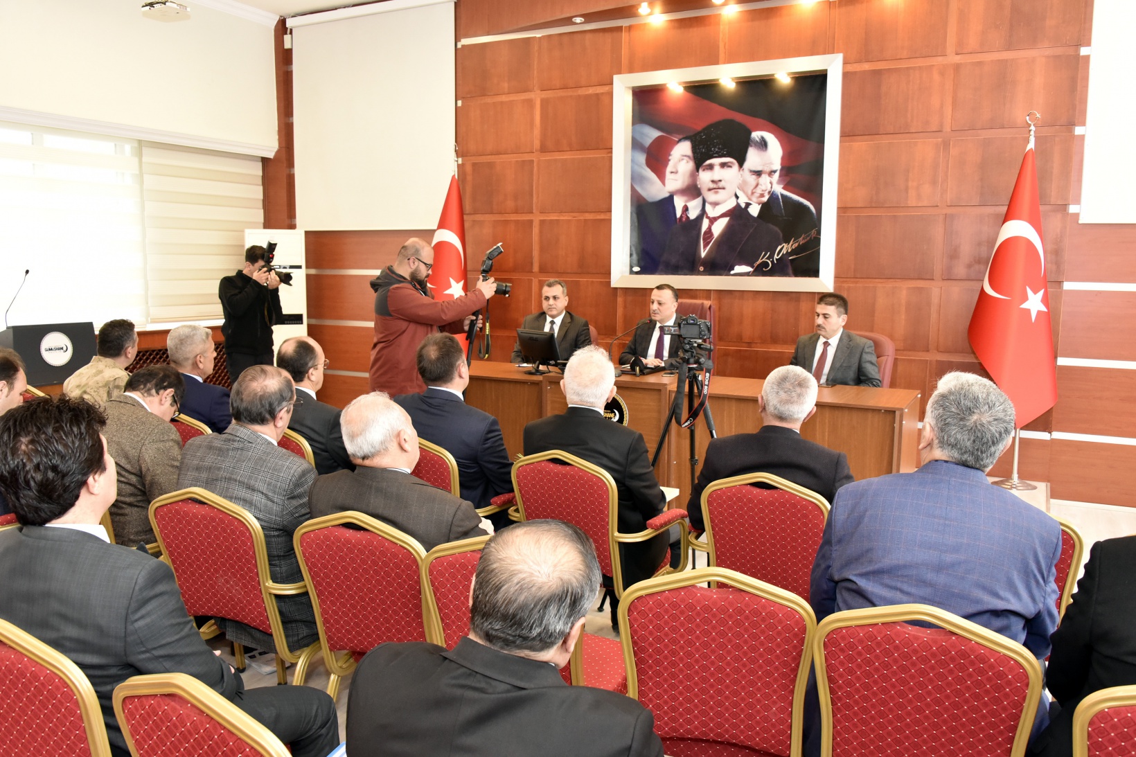 Vali Taşbilek umrecileri uyardı 6