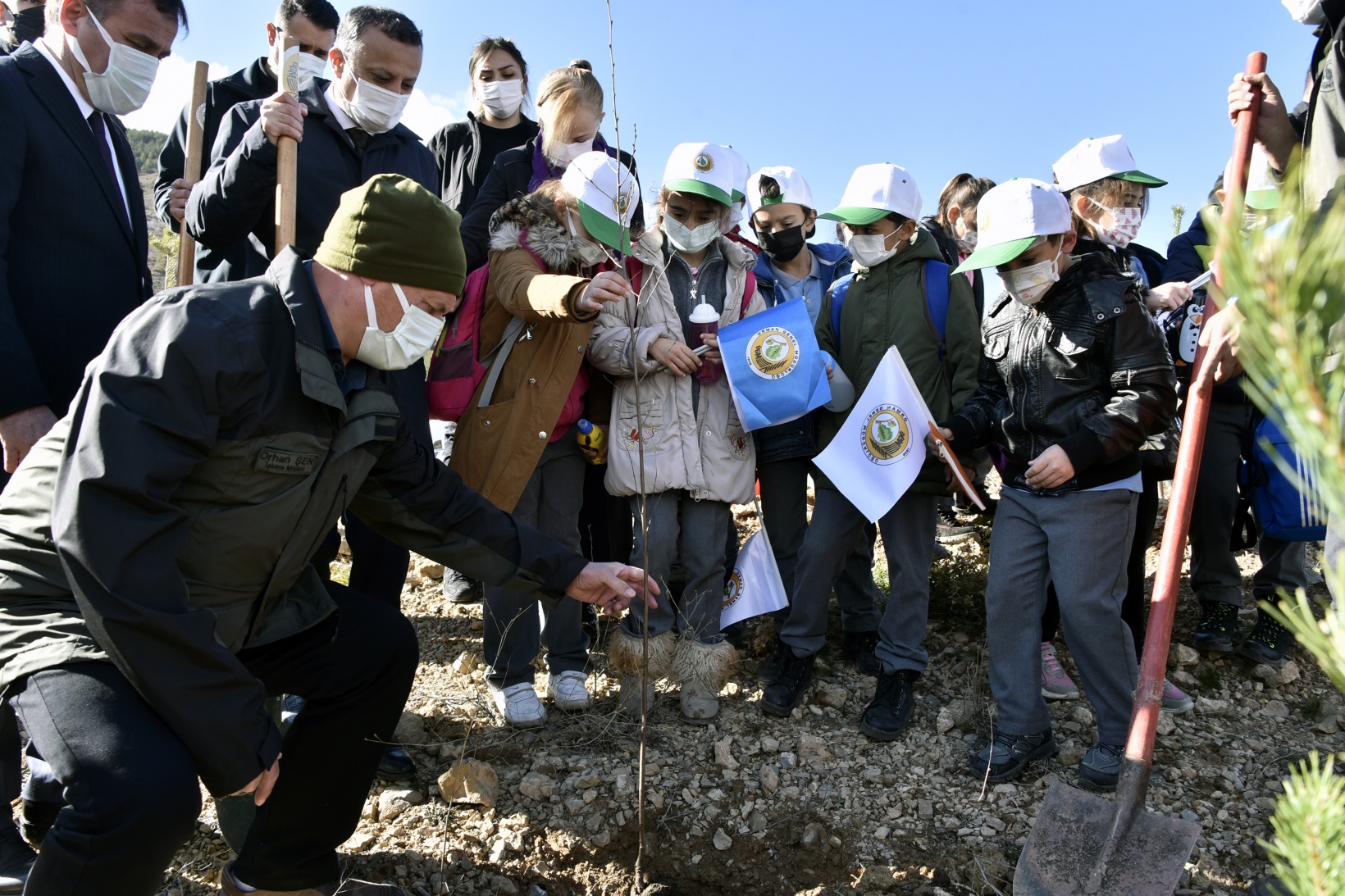 Gümüşhane’de Milli Ağaçlandırma Gününde binlerce fidan toprakla buluştu 14