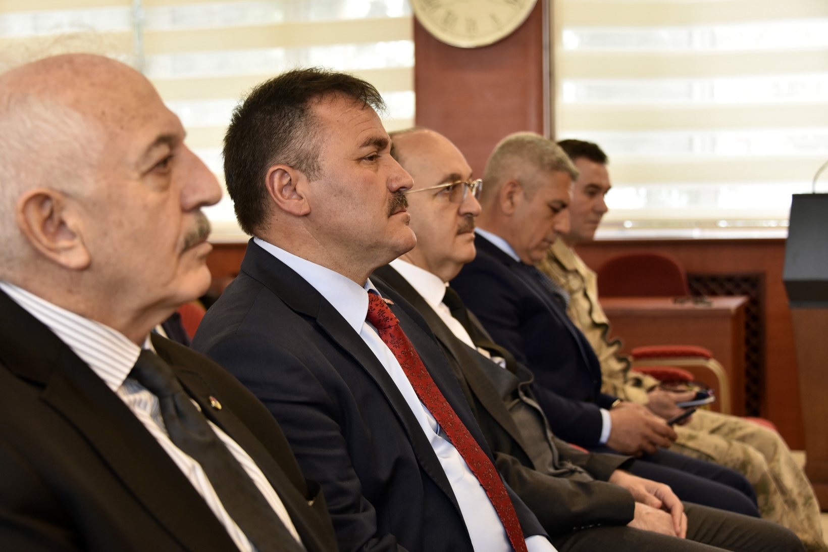 Vali Taşbilek umrecileri uyardı 4