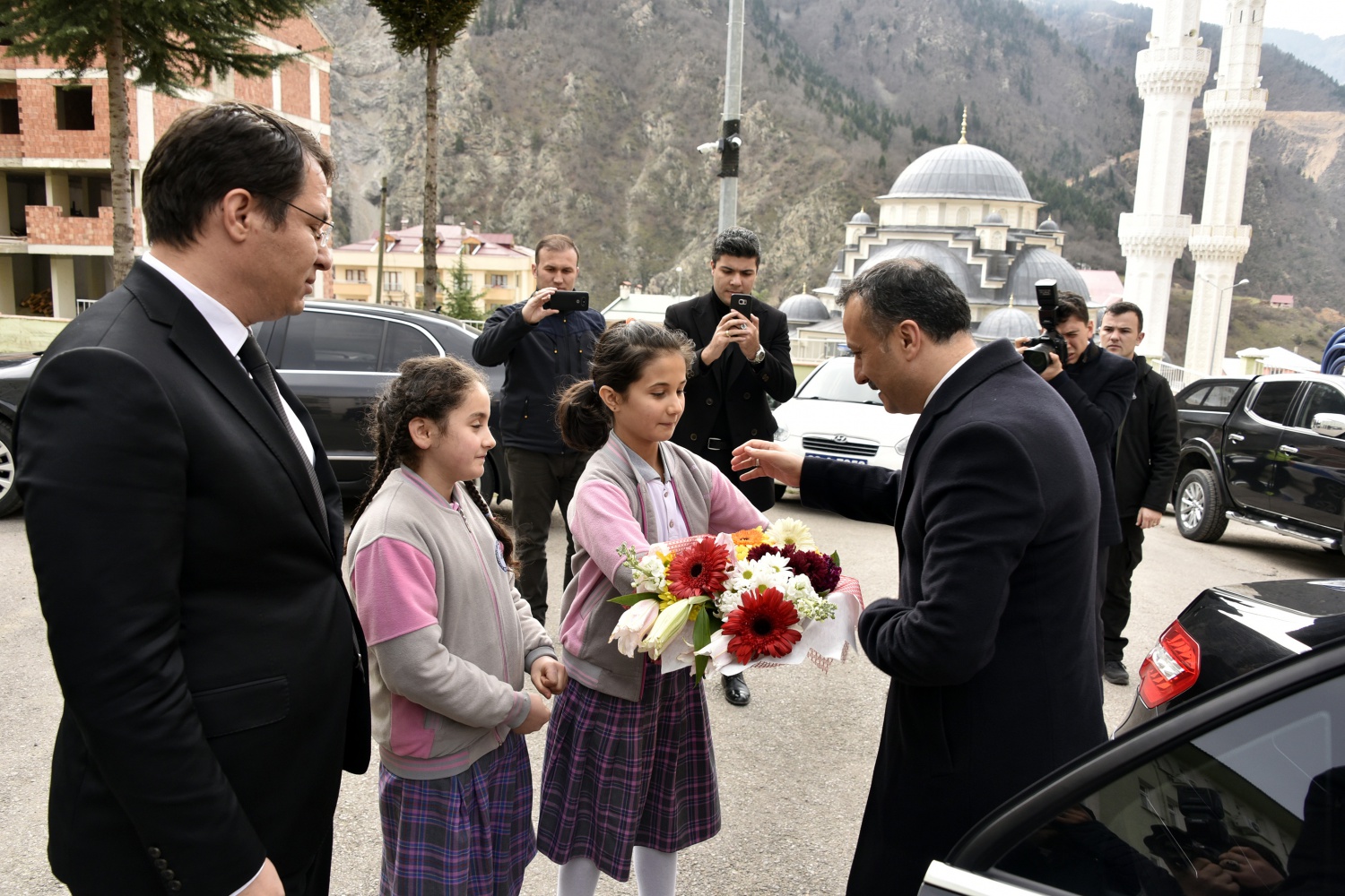 Vali Taşbilek Kürtün’de 6