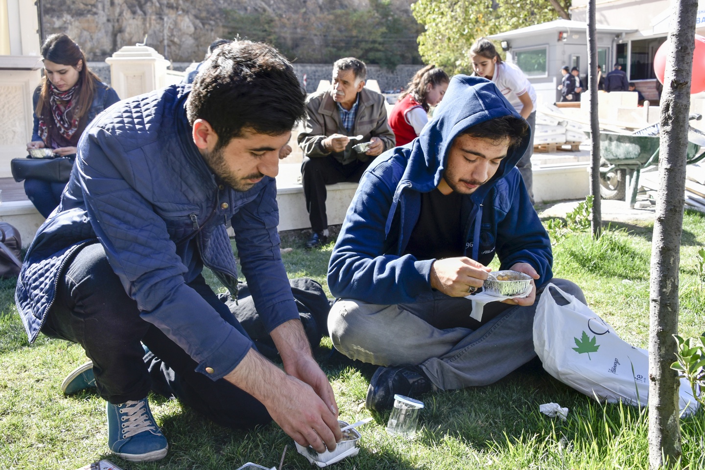 Gümüşhane Emniyetinden vatandaşlara Aşure ikramı 6