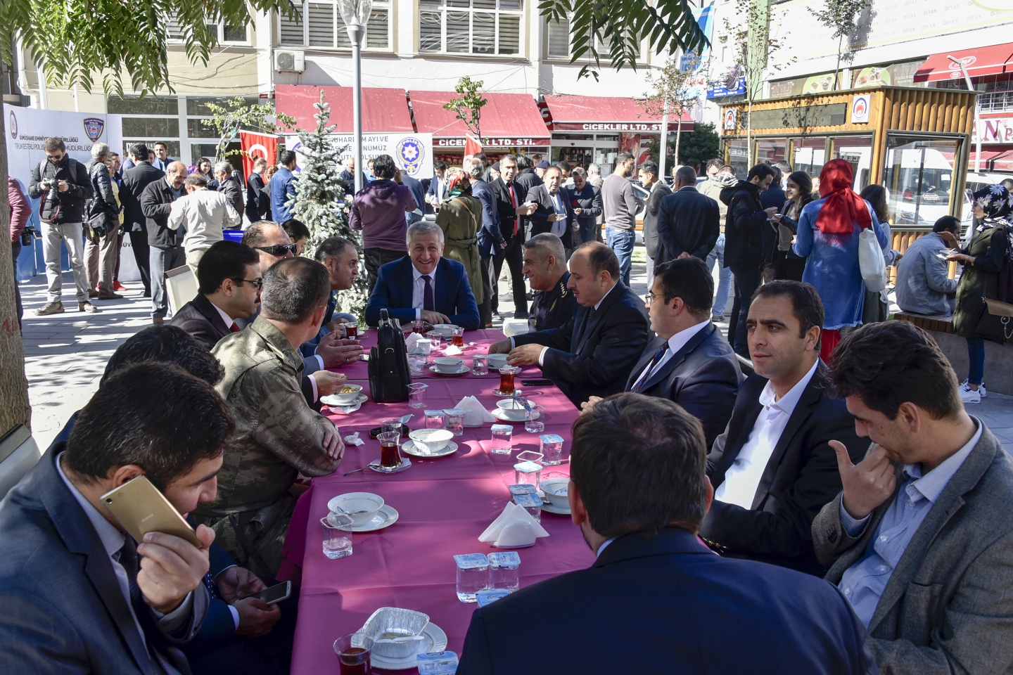 Gümüşhane Emniyetinden vatandaşlara Aşure ikramı 4