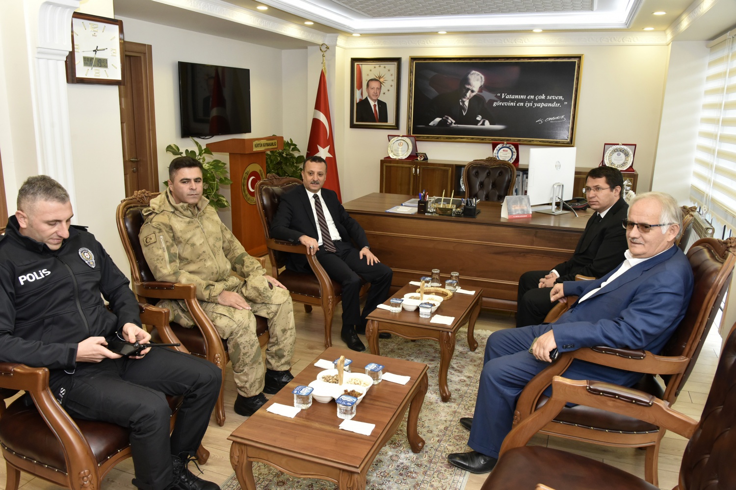 Vali Taşbilek Kürtün’de 13