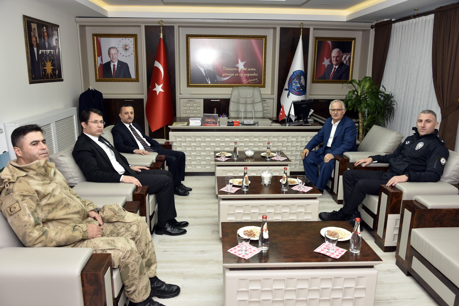 Vali Taşbilek Kürtün’de 17