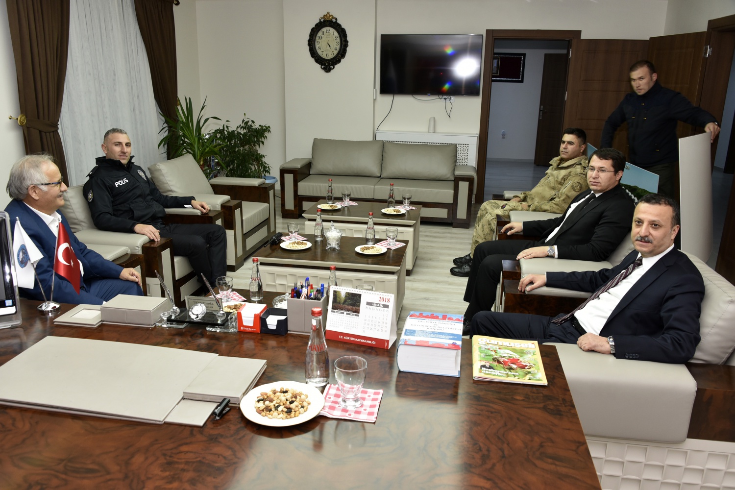 Vali Taşbilek Kürtün’de 16