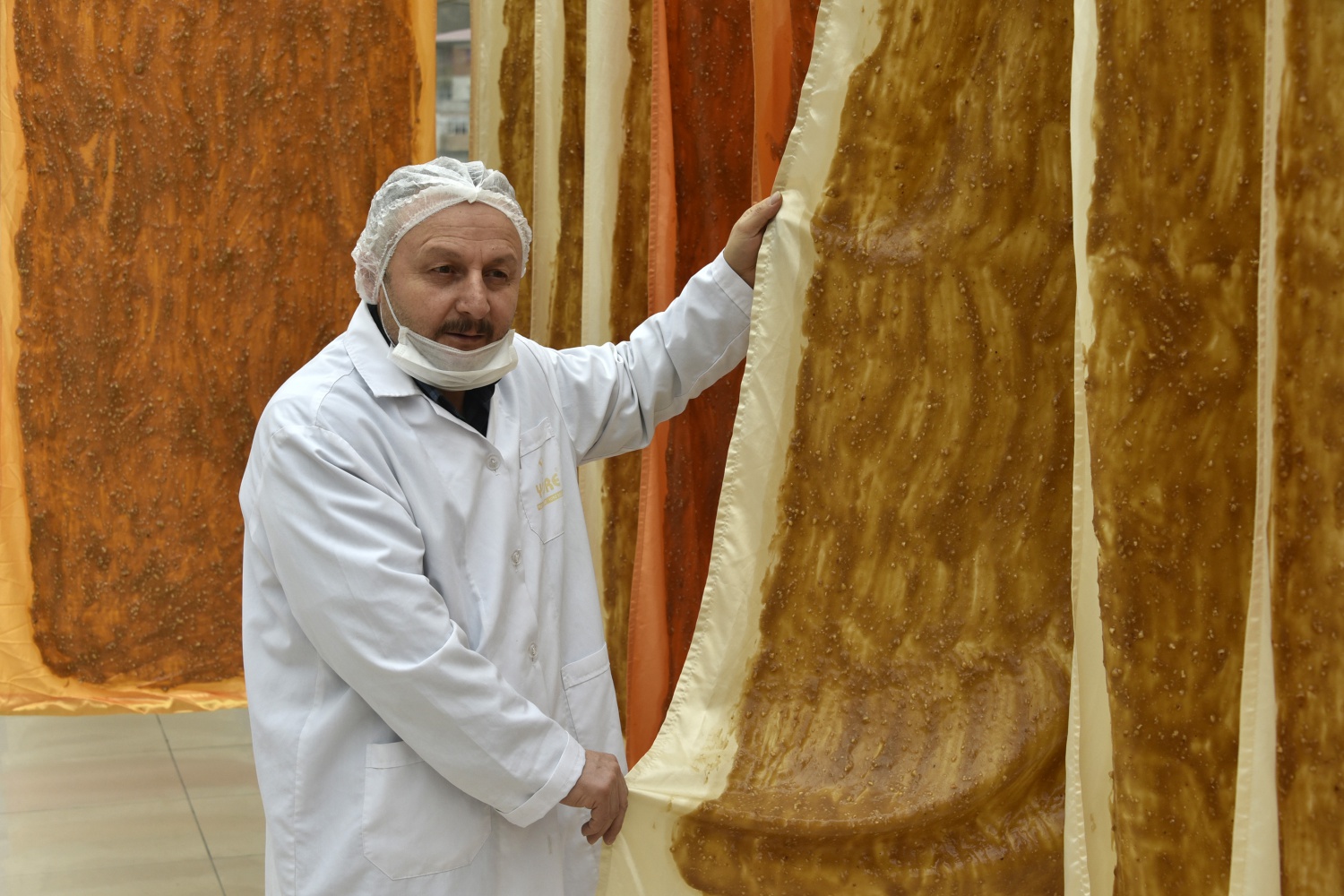 Dut'un ceviz ve fındığa olan sevdasının ürünü: Pestil ve köme 6