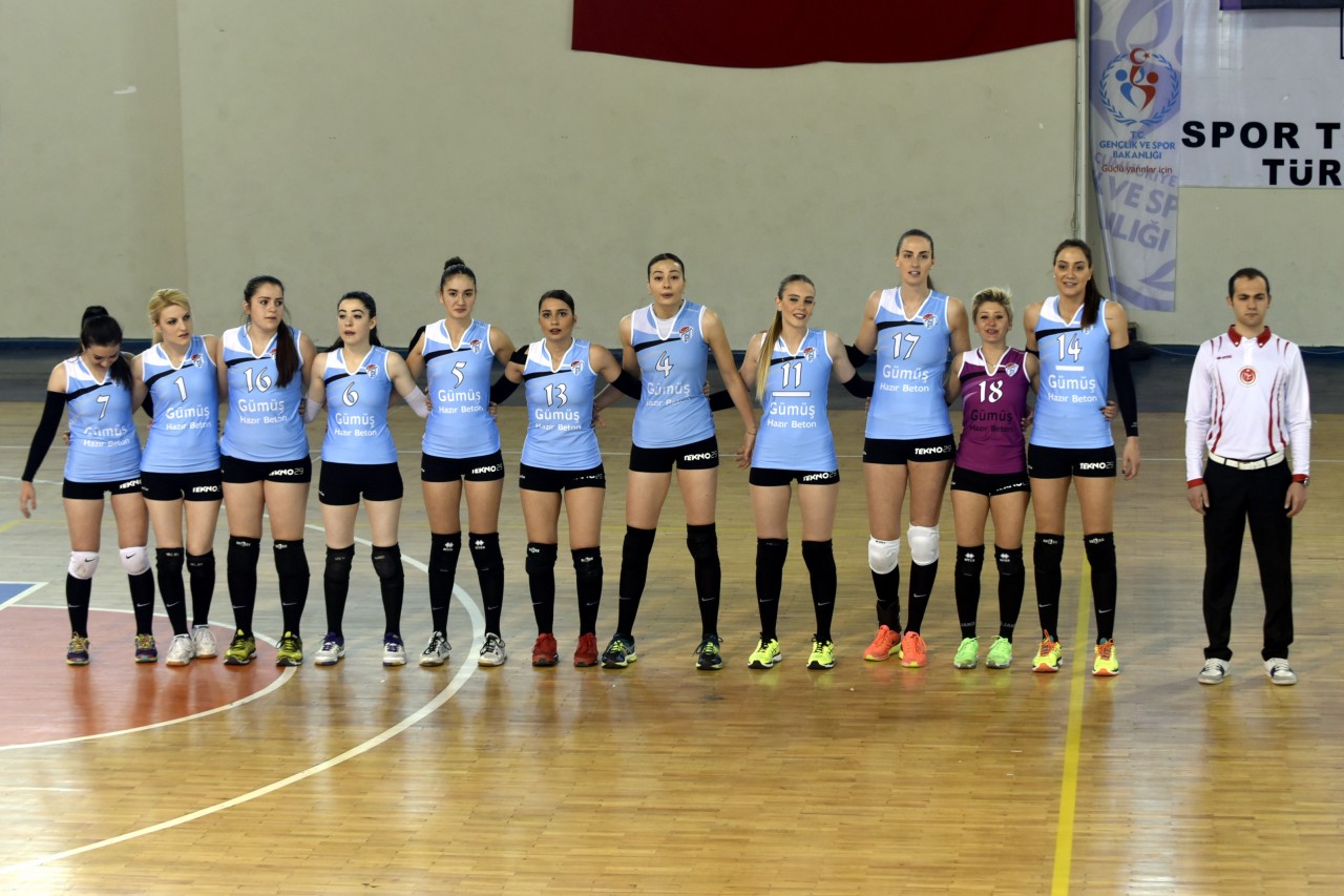 Gümüş Kızlar iyi başladı: 3-1 2