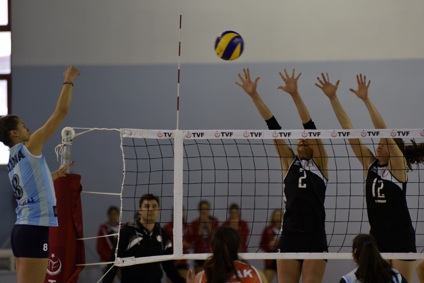 Gümüş Kızlar ezdi geçti: 3-0 2