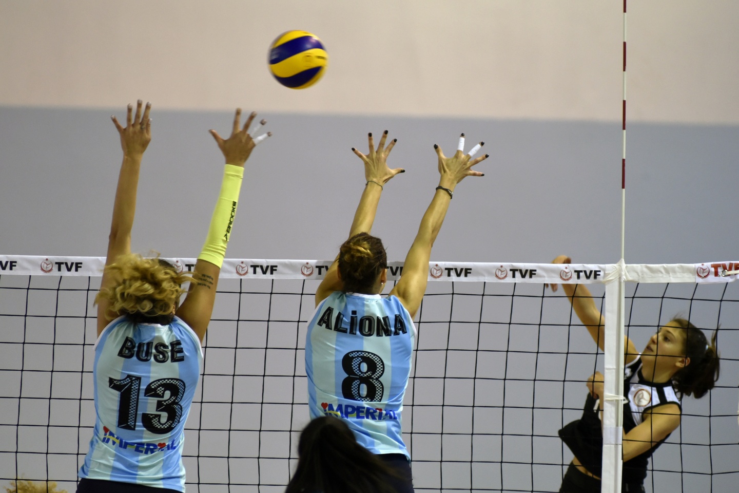 Gümüş Kızlar ezdi geçti: 3-0 11