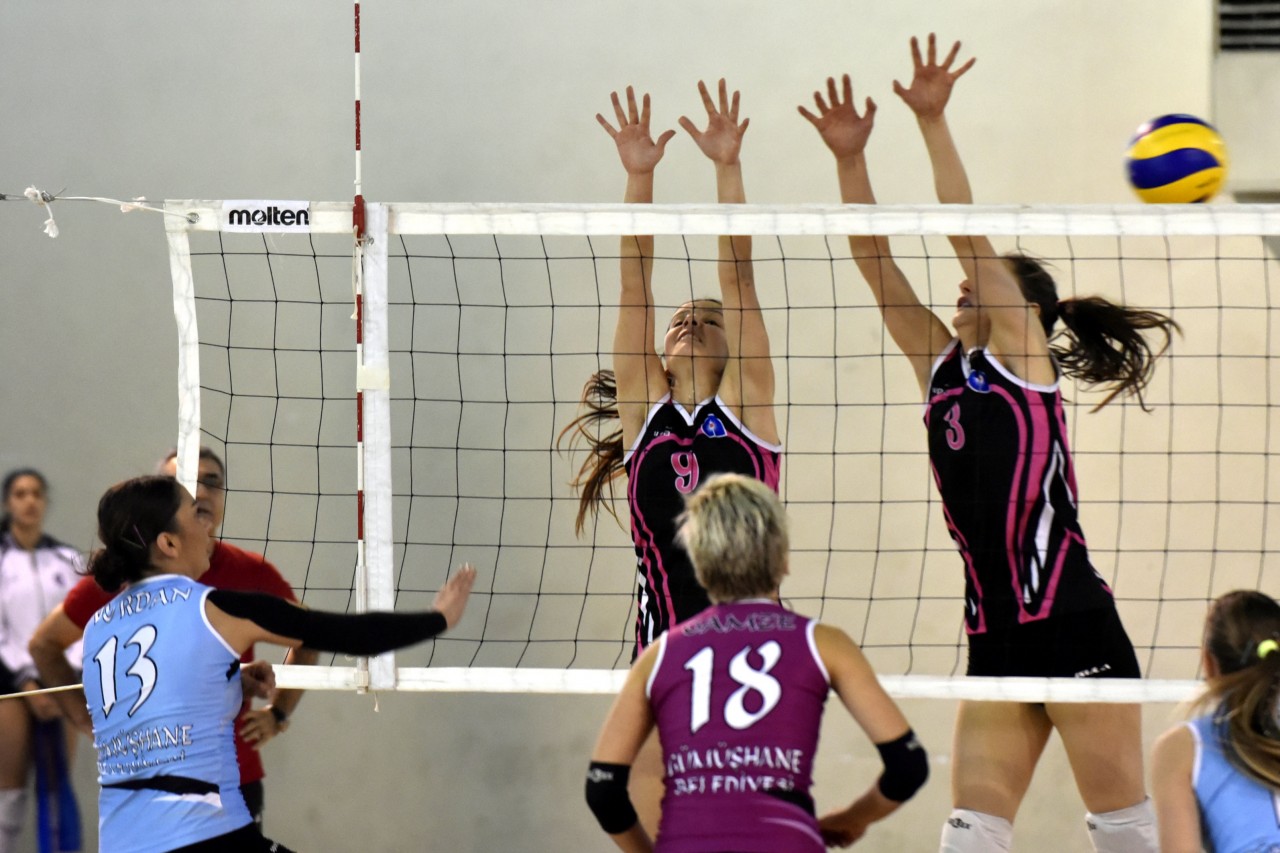 Gümüş Kızlar iyi başladı: 3-1 15