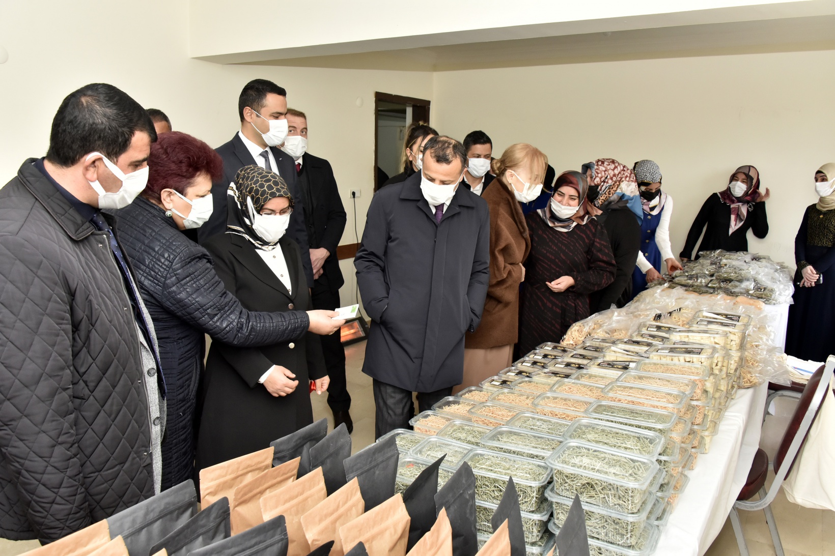 Vali Taşbilek Şiran ilçesinde incelemelerde bulundu 15