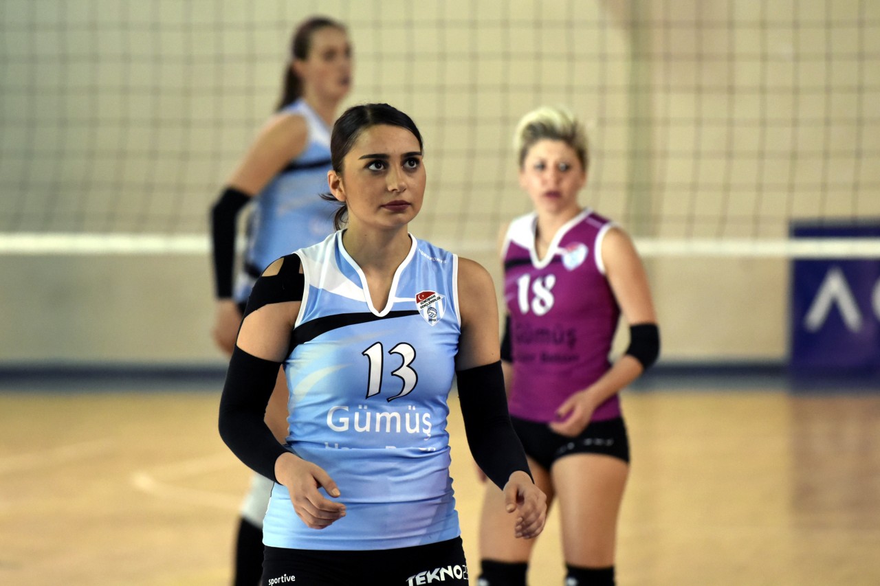 Gümüş Kızlar iyi başladı: 3-1 16