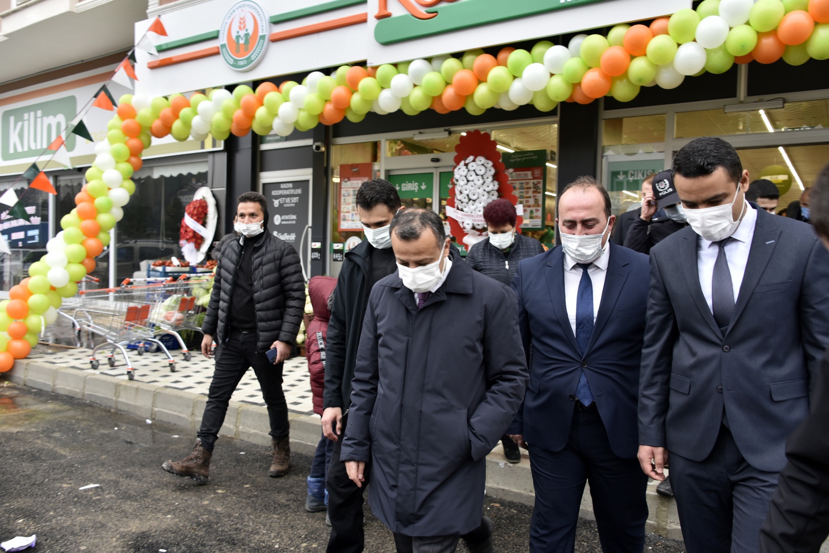 Vali Taşbilek Şiran ilçesinde incelemelerde bulundu 27