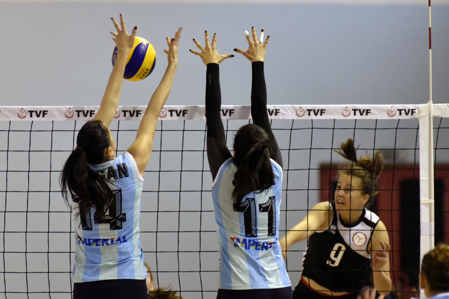 Gümüş Kızlar ezdi geçti: 3-0 27