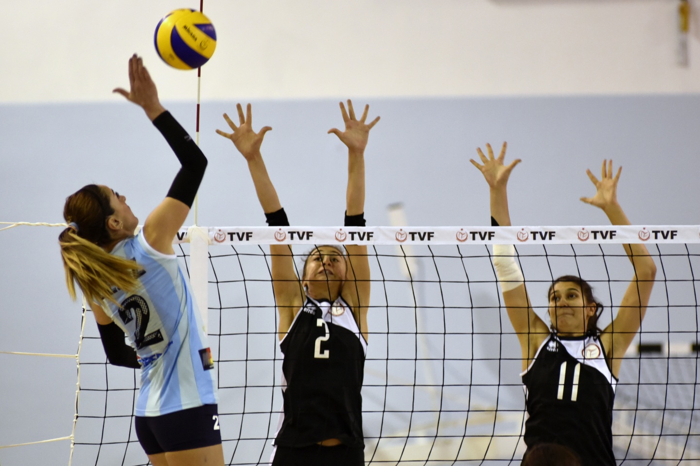 Gümüş Kızlar ezdi geçti: 3-0 30