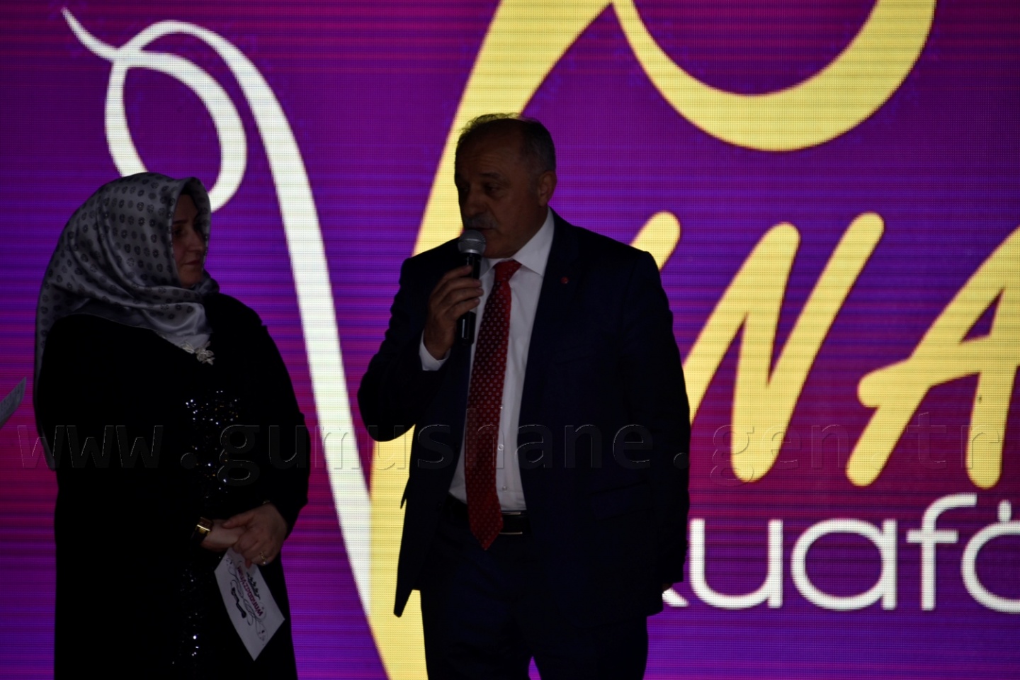 100 yıllık gelinlik podyumda 46