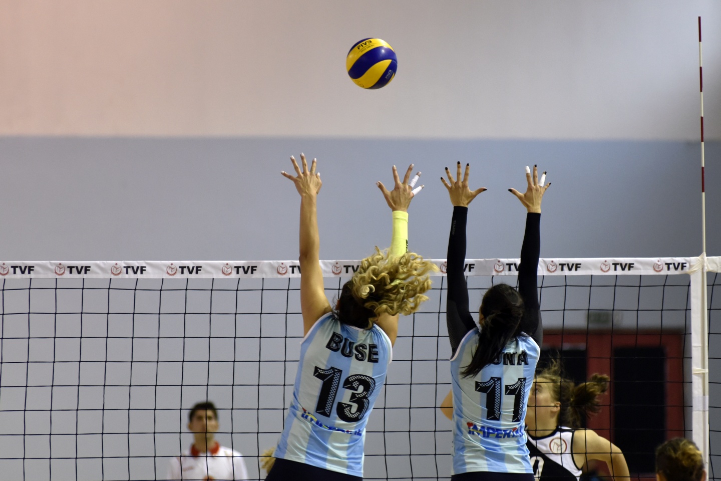 Gümüş Kızlar ezdi geçti: 3-0 38