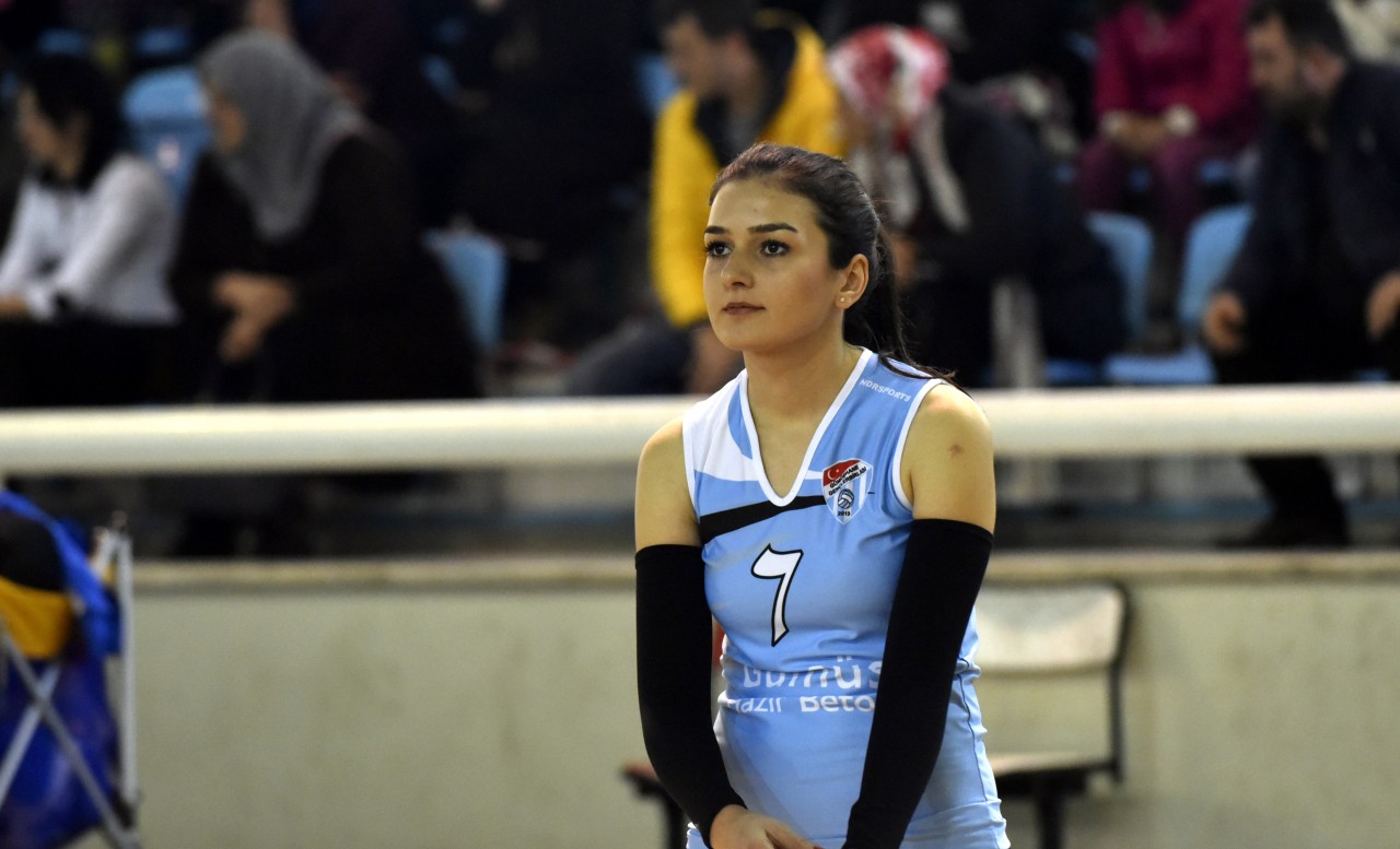 Gümüş Kızlar iyi başladı: 3-1 34