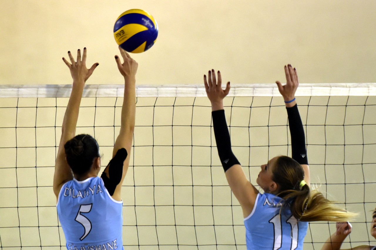 Gümüş Kızlar iyi başladı: 3-1 41