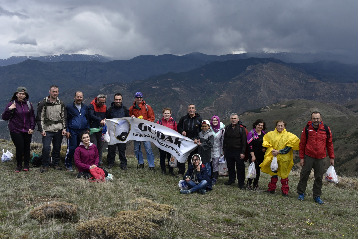 Gümüşhaneli dağcılardan tarih ve doğa içerikli yürüyüş 20