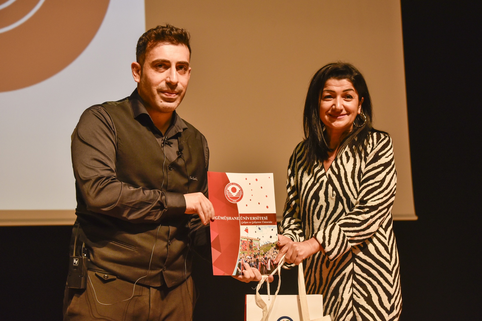 Başarı hikayeleri TEDx Gümüşhane University’de anlatıldı 46