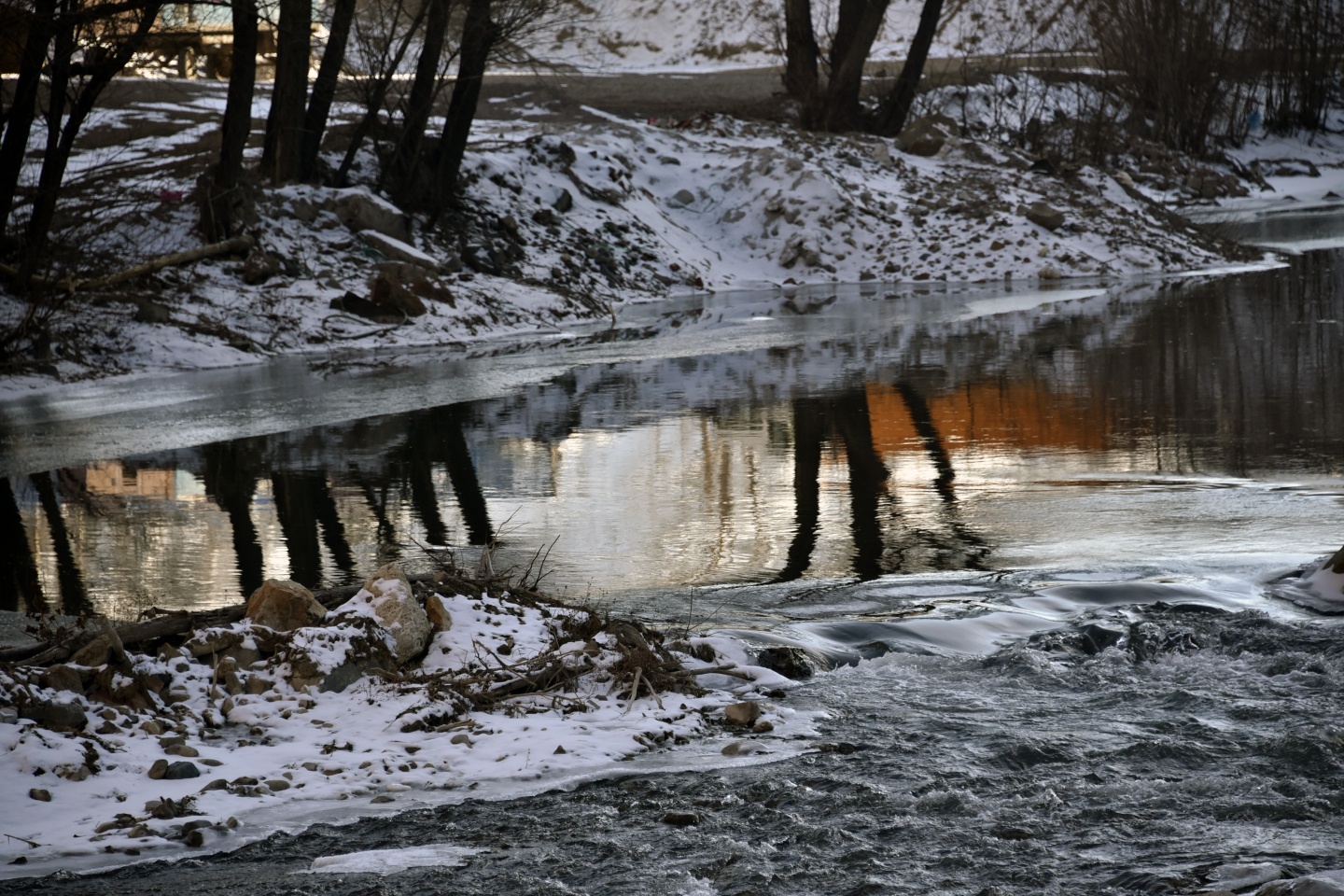 Türkiye’nin en hızlı akan çaylarından Harşit Çayı dondu 22