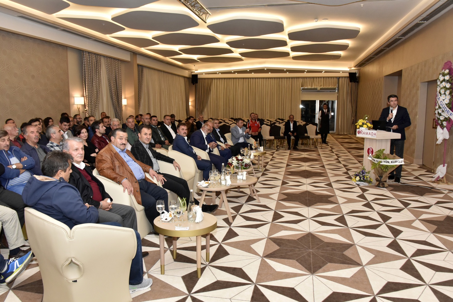 Gümüşhane’de voleybolun geleceği masaya yatırıldı 23