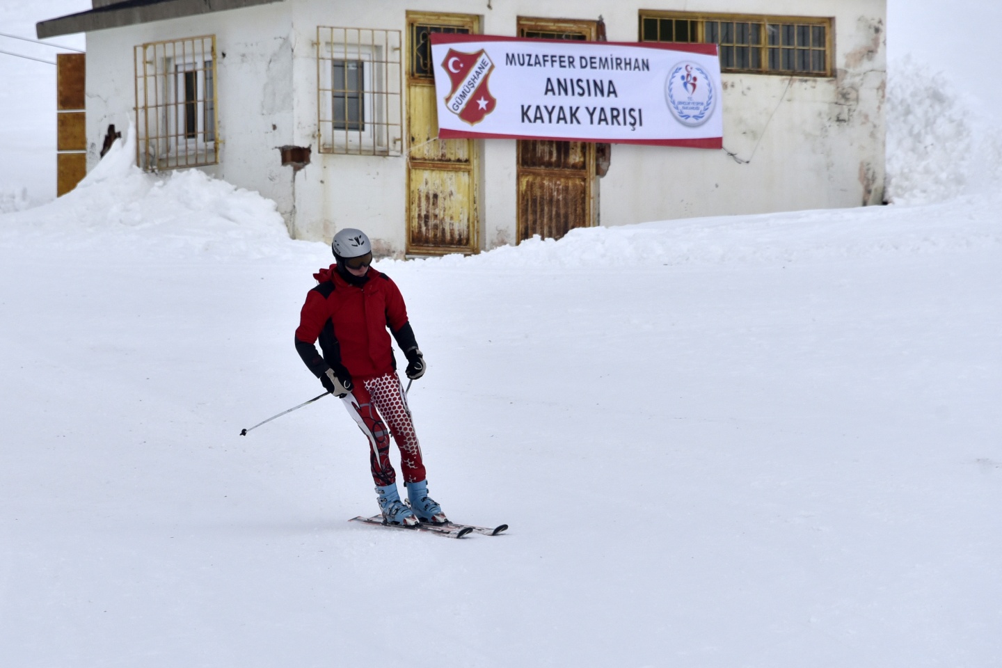 Zigana dağında kayak yarışmaları yapıldı 9