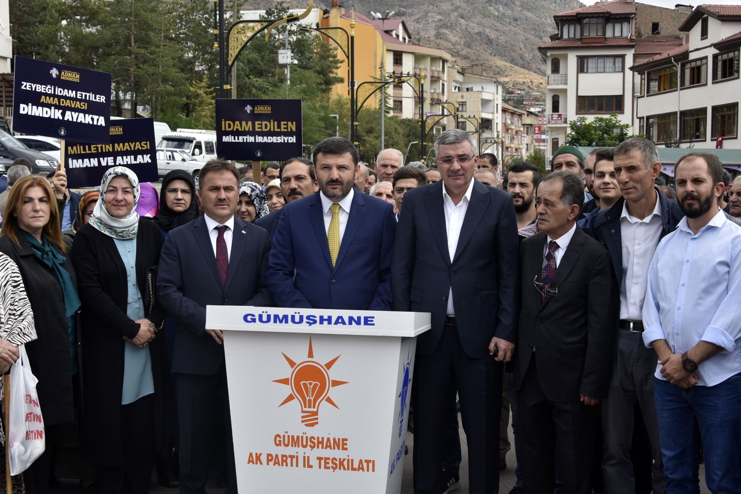 Menderes ve arkadaşları idam edildikleri gün ve saatte Gümüşhane’de anıldı 3