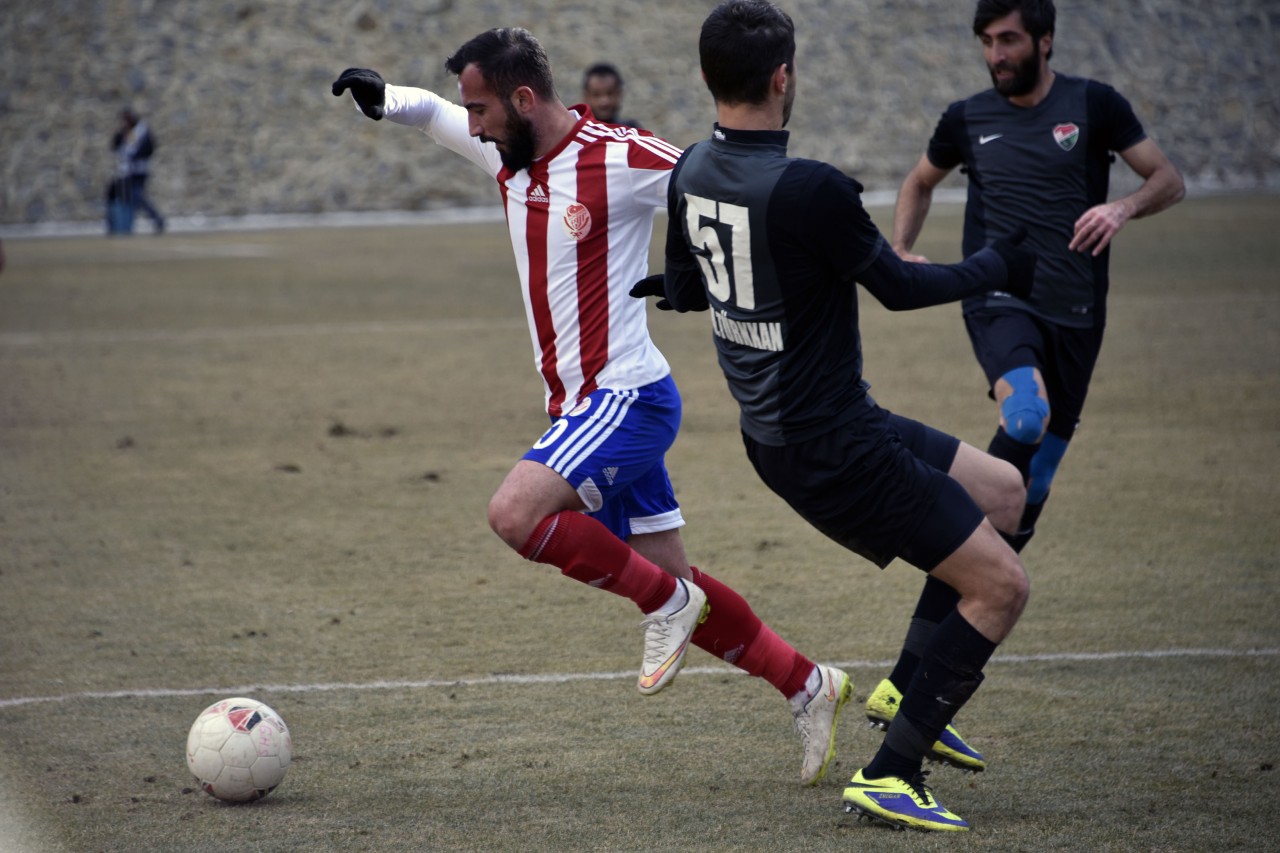 Gümüş iyi başlamadı: 2-4 5